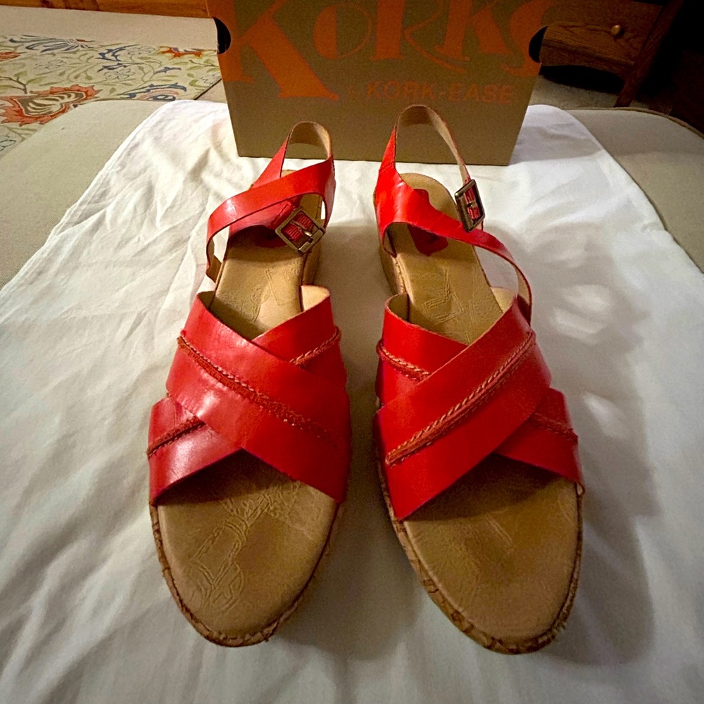 Kork-Ease ‘Brenda’ Rose Strapped Sandals women’s size 8